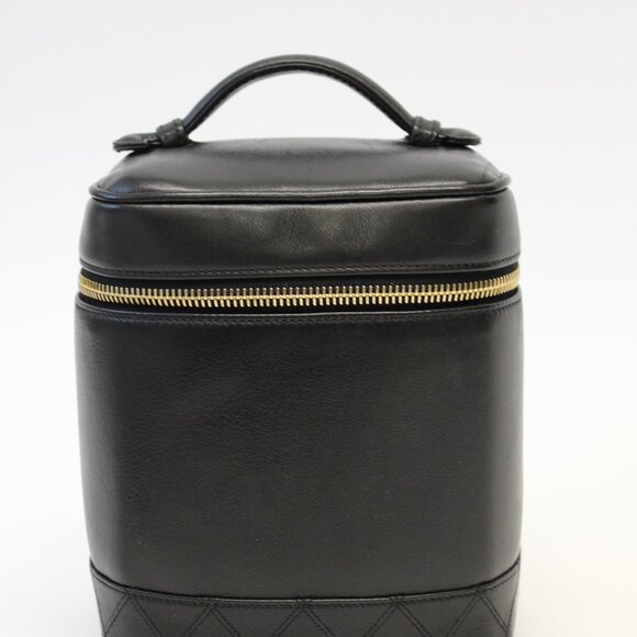 Chanel Vanity Black Lambskin Leather - Picture 5 of 10